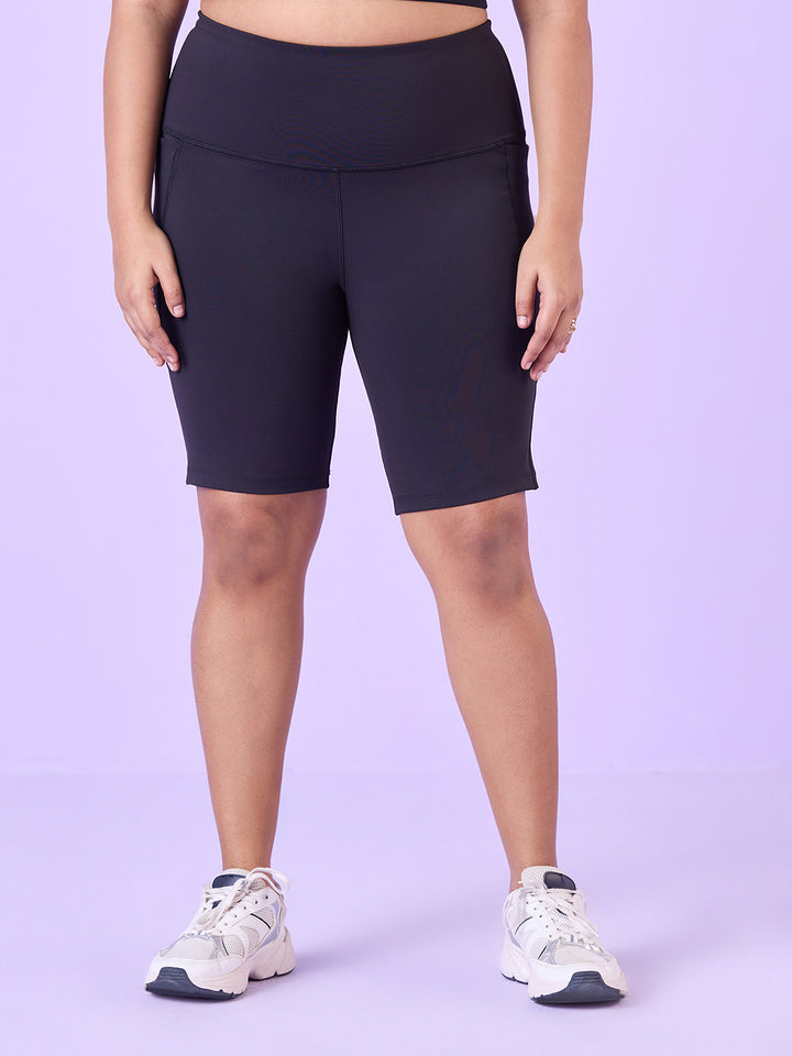 Knitted Stretch Cycling Shorts With Pockets
