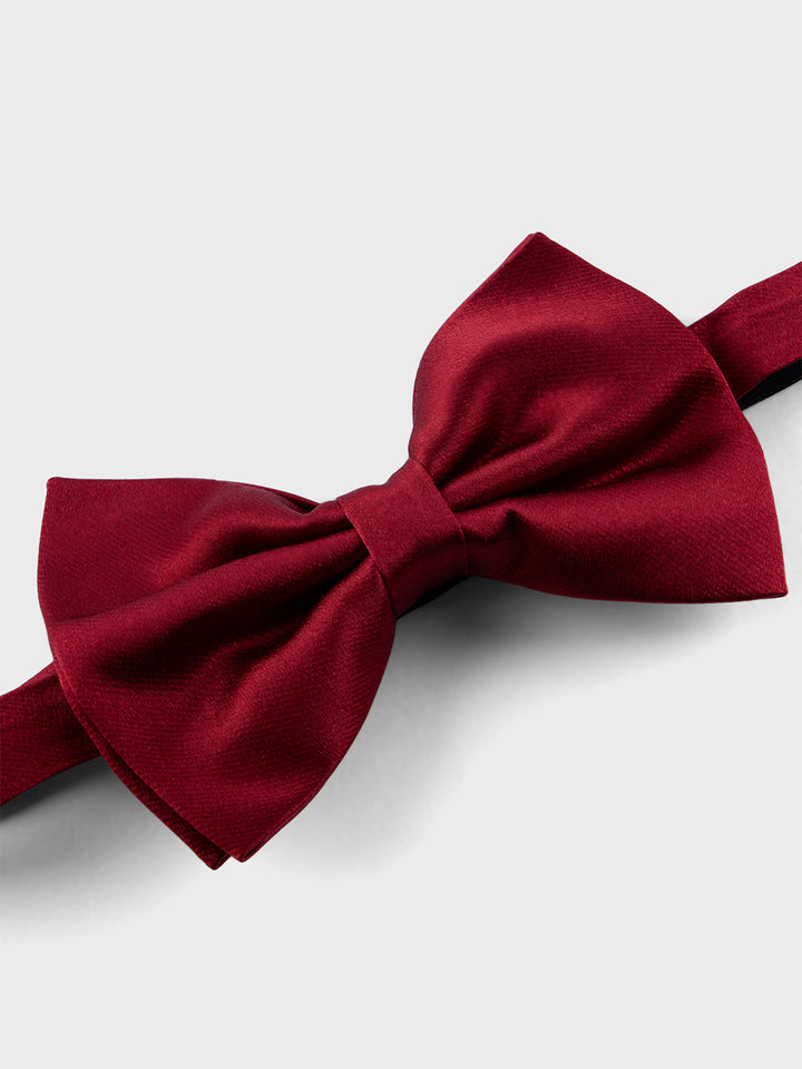 DapperChic Bow Tie