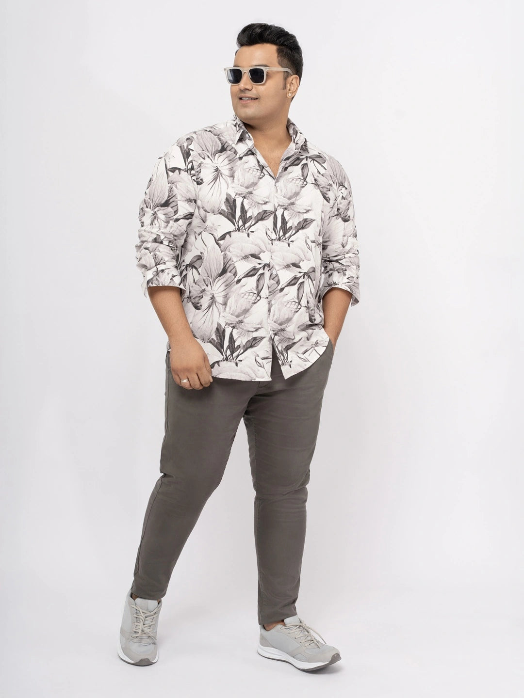 BIG HELLO - THE PLUS LIFE-Men Hangout Collection Trousers