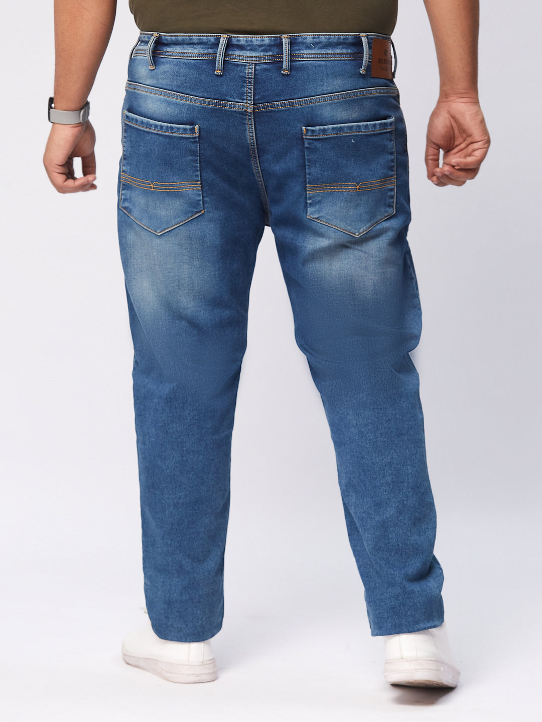 Mens Zach Fit Light Wash StretchJeans