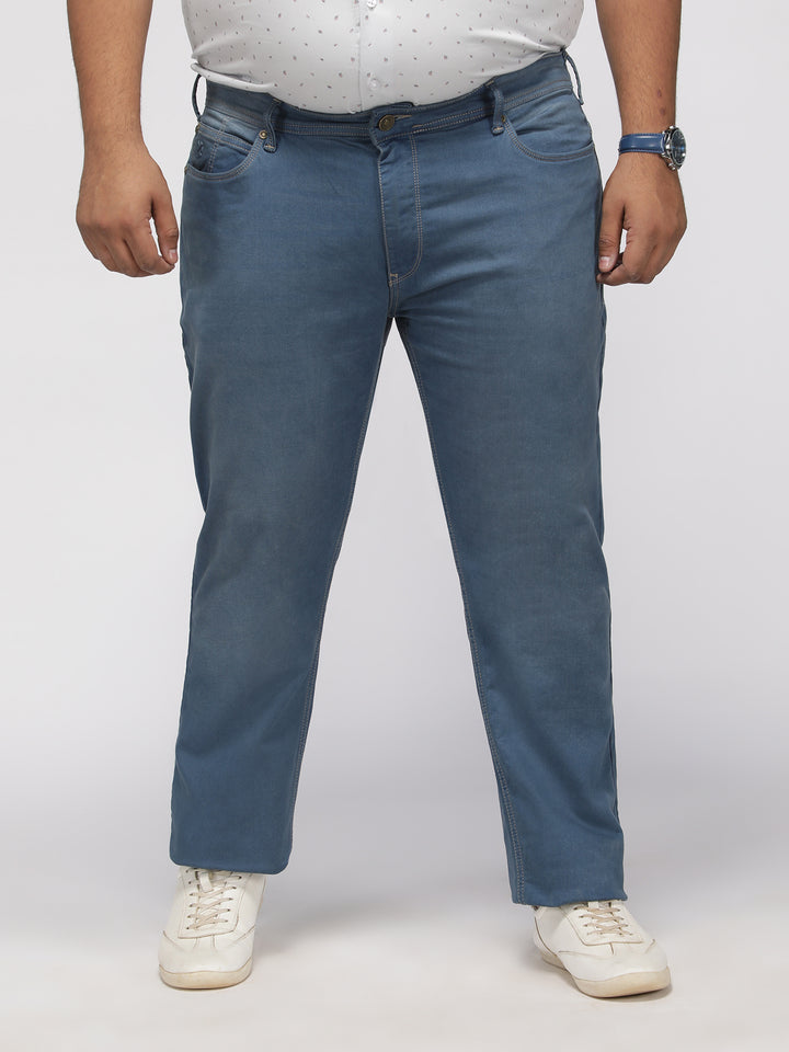 PLUS SIZE MEN’S STRETCHABLE KEVIN FIT JEANS – VINTAGE MEDIUM BLUE WASH. | XL-7XL
